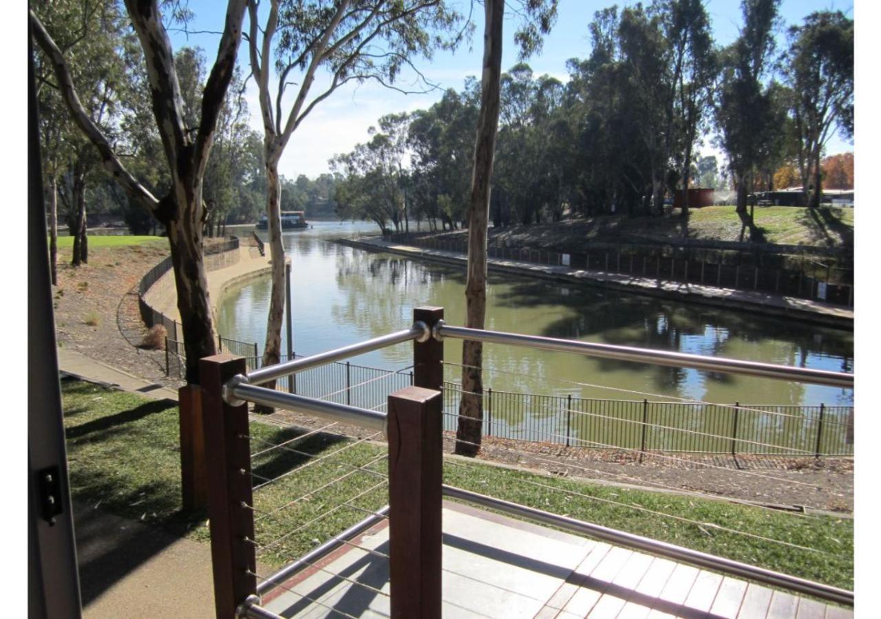 Discovery Parks - Maidens Inn Moama Bagian luar foto